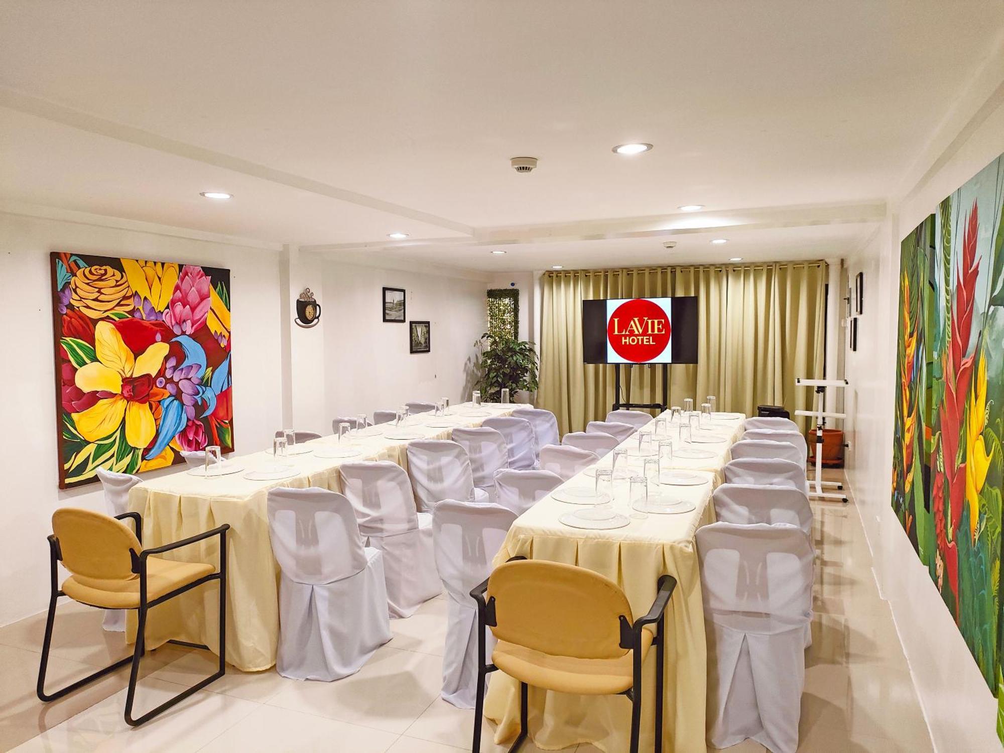 Lavie Hotel Виган Экстерьер фото