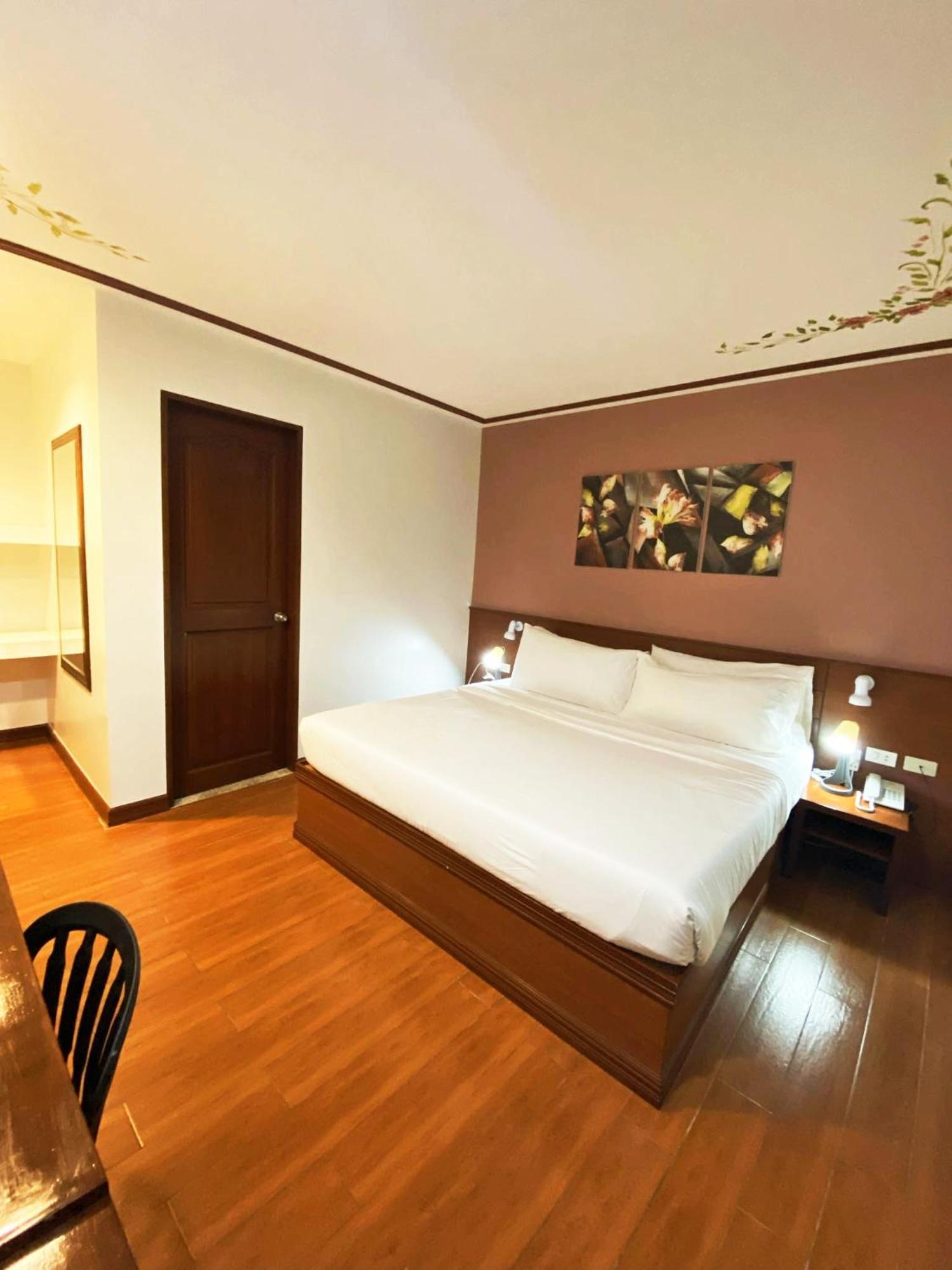 Lavie Hotel Виган Экстерьер фото
